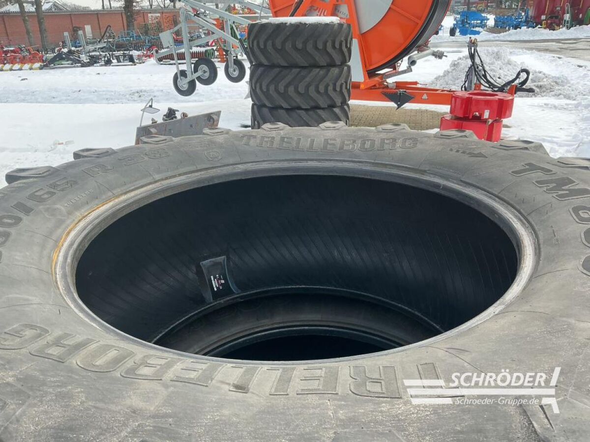 Trelleborg 2X 650/85 R38 2
