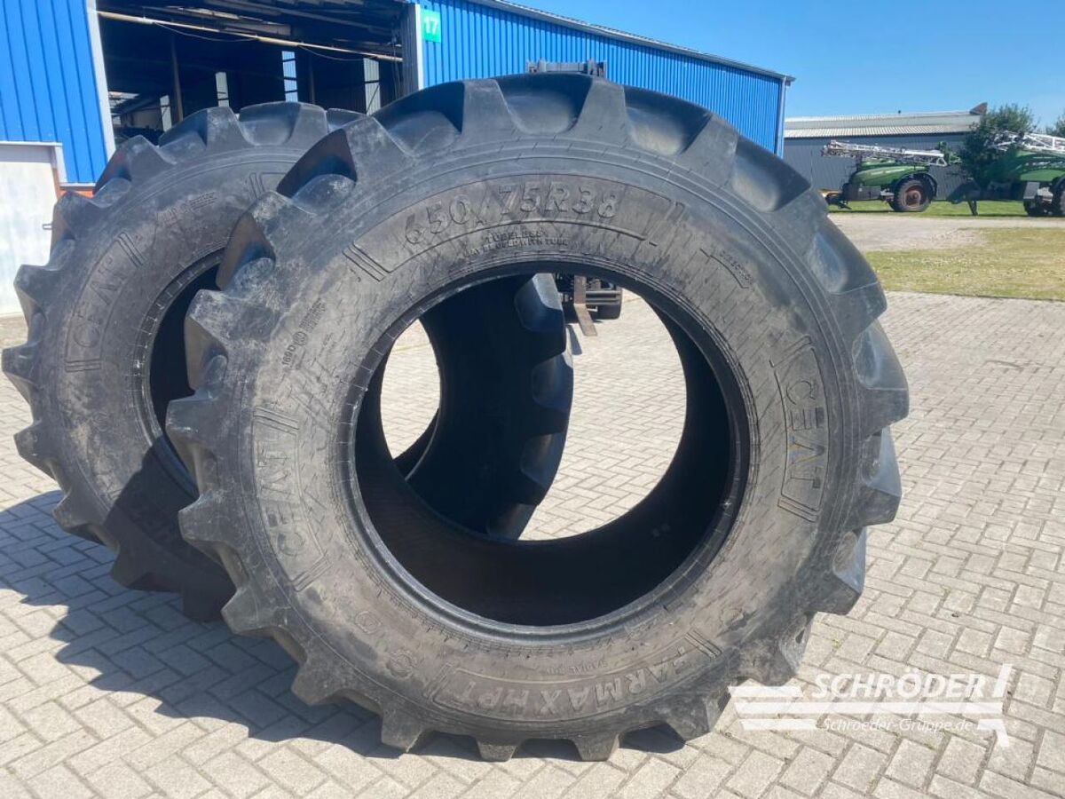 2X 650/75 R38 2