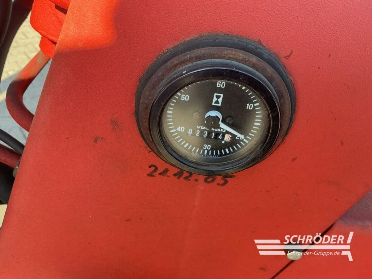 Schäffer 330 + SCHAUFEL + PALETTENGABEL + ZANGE 2