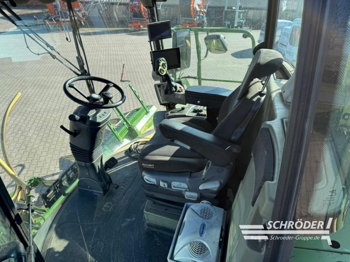 Krone BIG X 700 + EASYCOLLECT 903 2