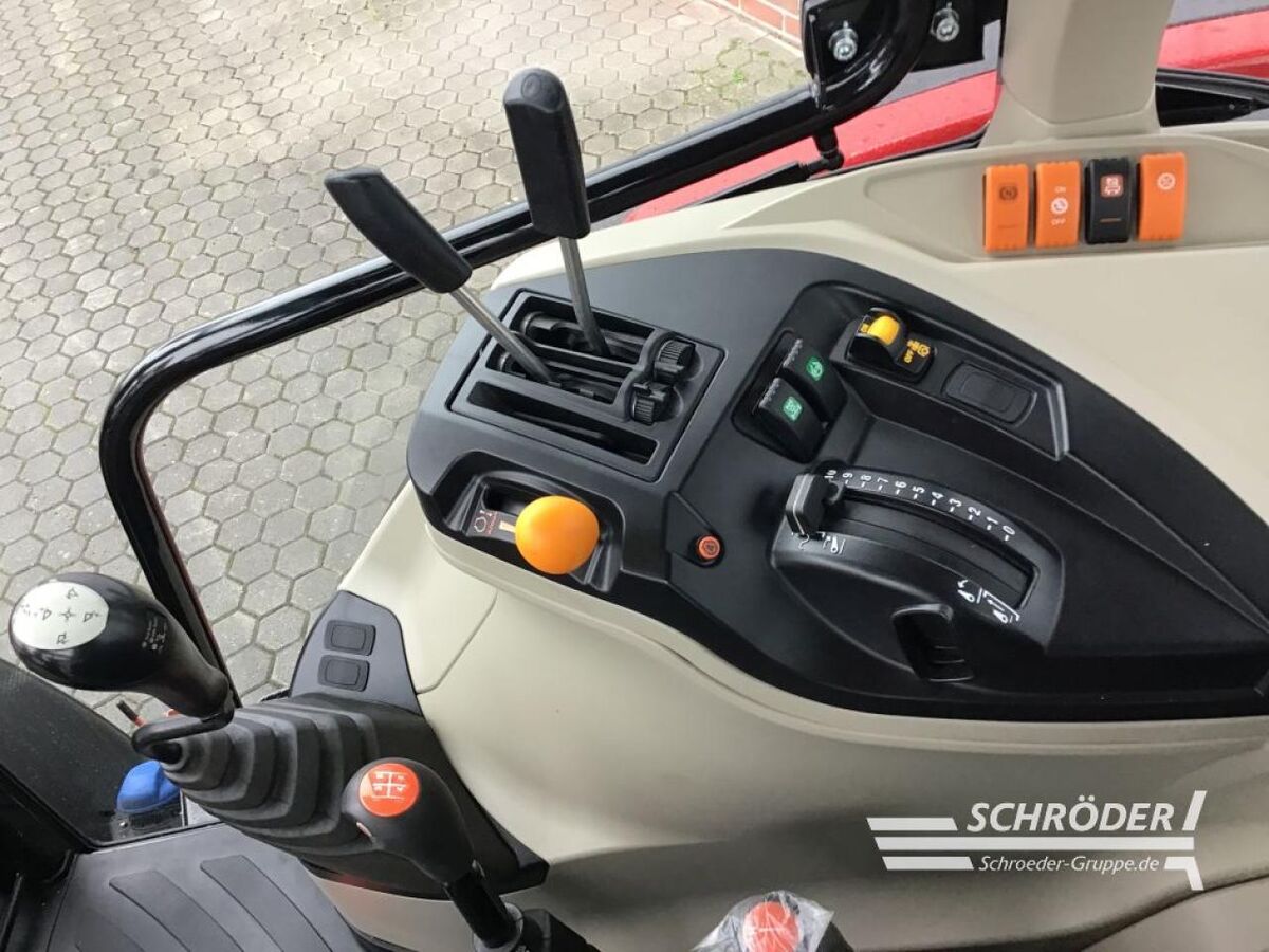Massey Ferguson 4709 M CAB ESSENTIAL 2