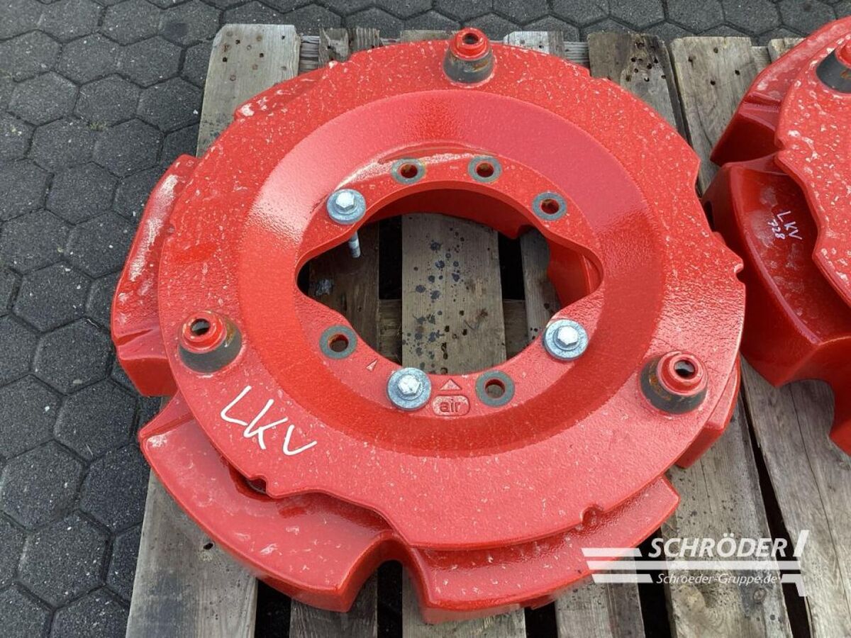 Fendt RADGEWICHTE + ADAPTEPLATTEN 2X 300 KG 2