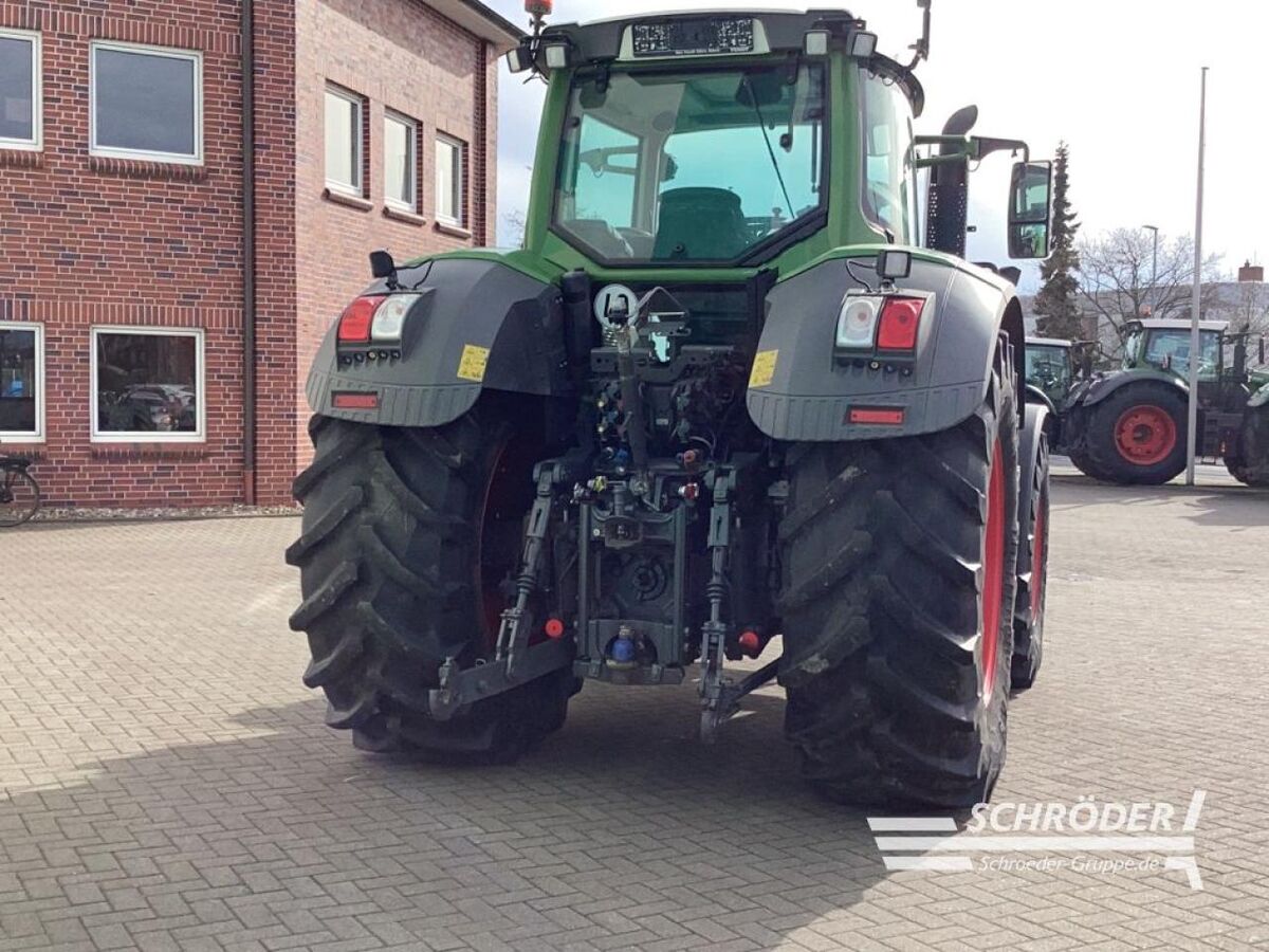 Fendt 824 S4 PROFI PLUS 2