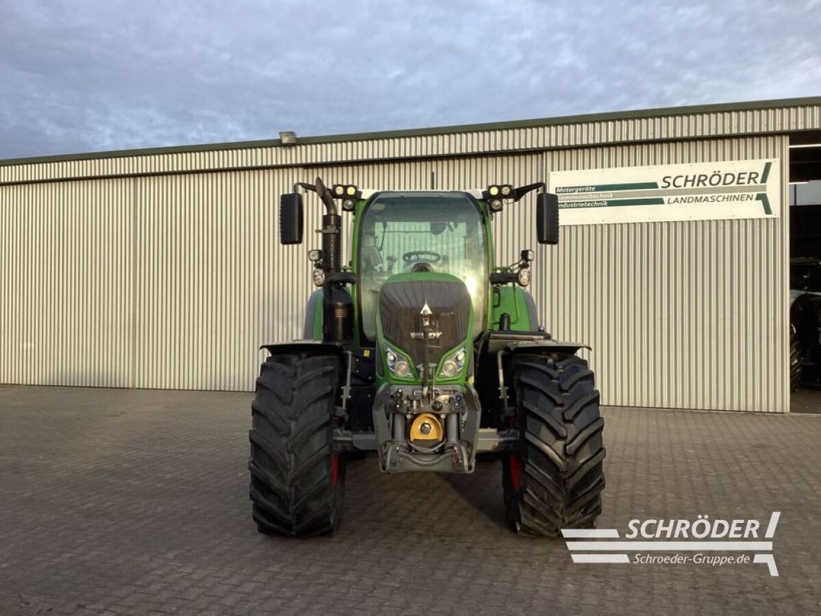 Fendt 718 VARIO S4 PROFI PLUS 2