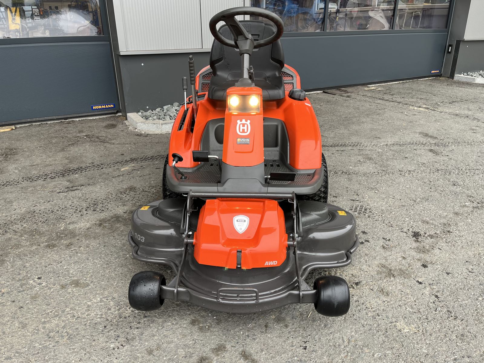 Husqvarna RIDER 216TC AWD  2