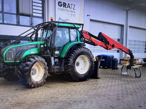 Valtra T 153