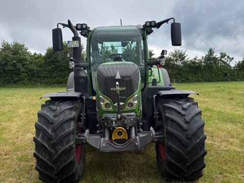 Fendt 724 Vario S4 Profi Plus