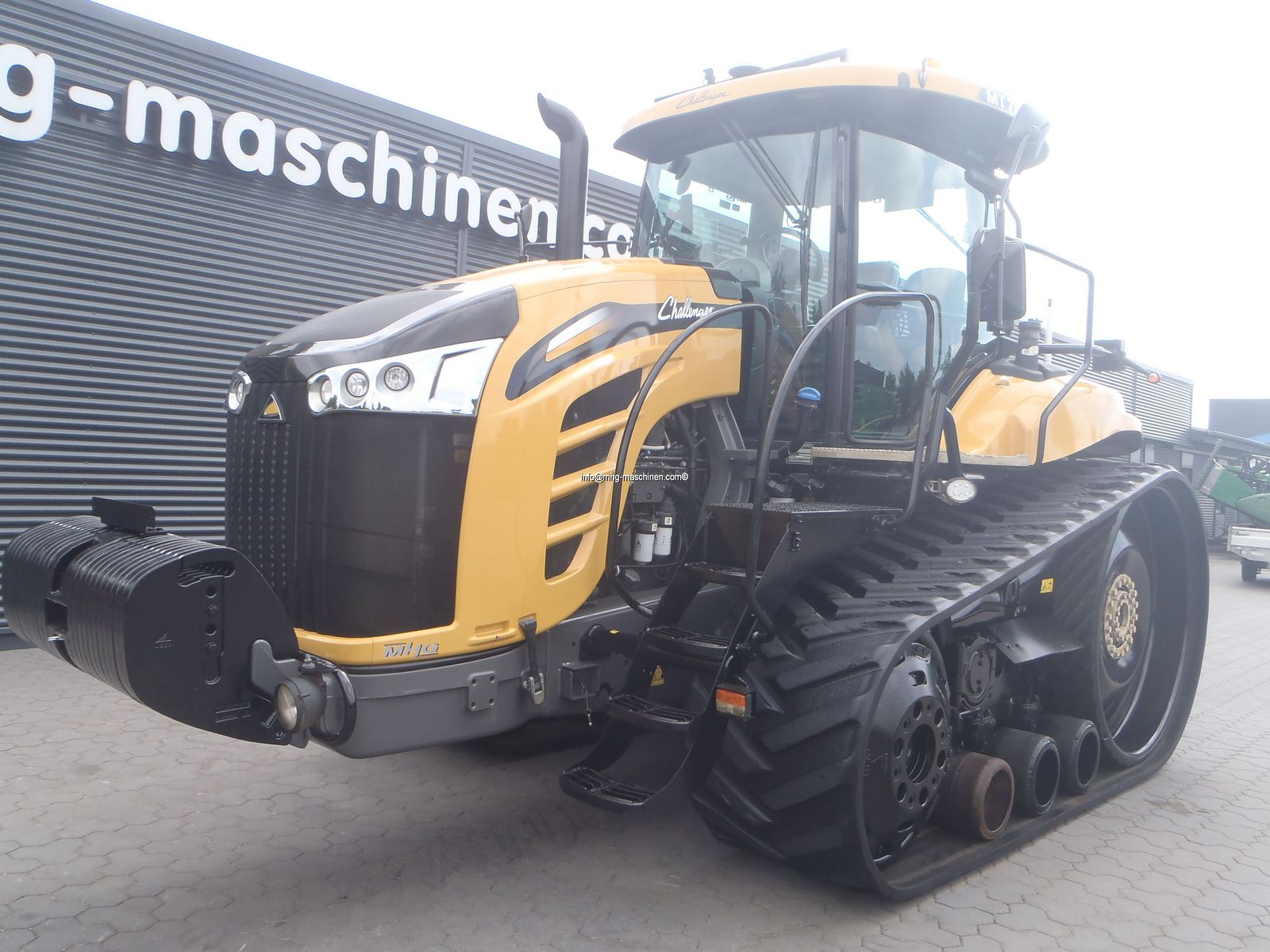 Challenger MT755E 1