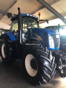 New Holland T8040