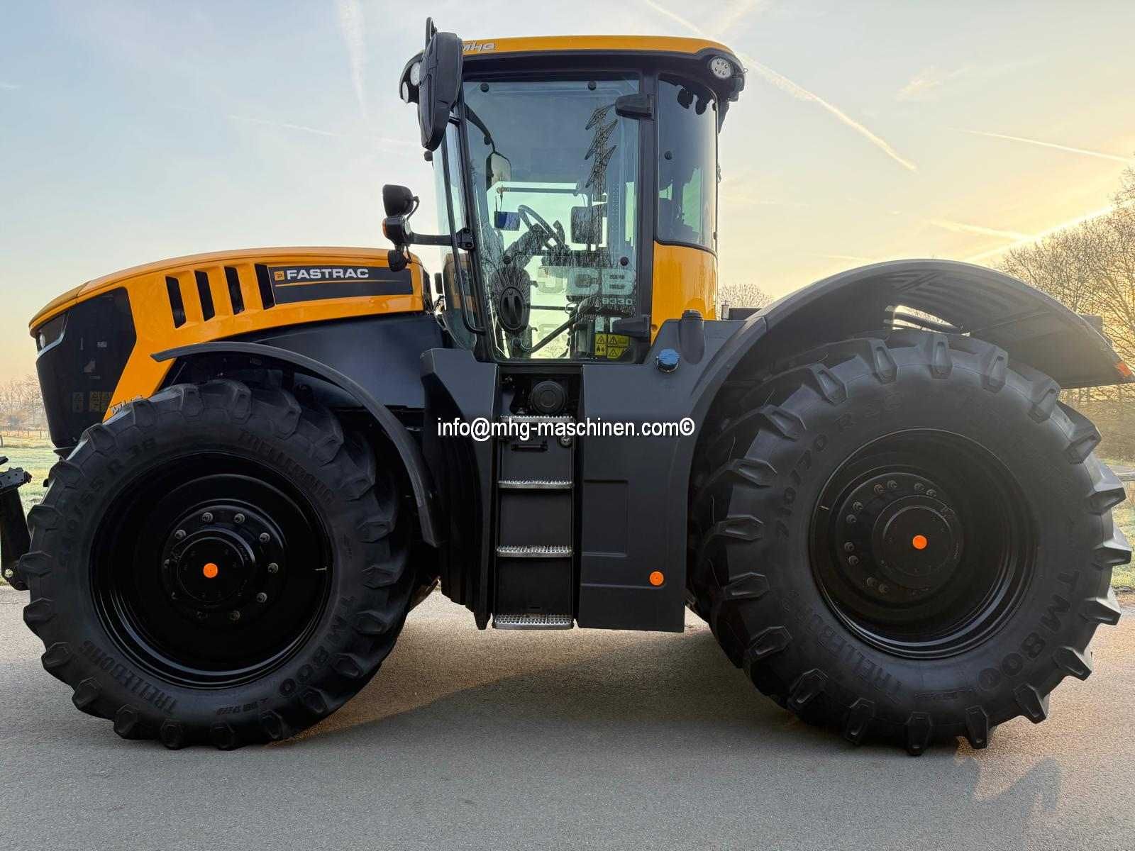 JCB 8330 2