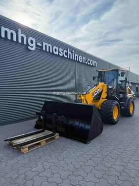 JCB TM 220 Euro, PL, Schaufel