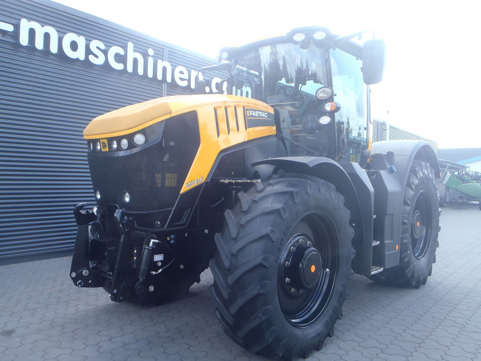 JCB 8330 3