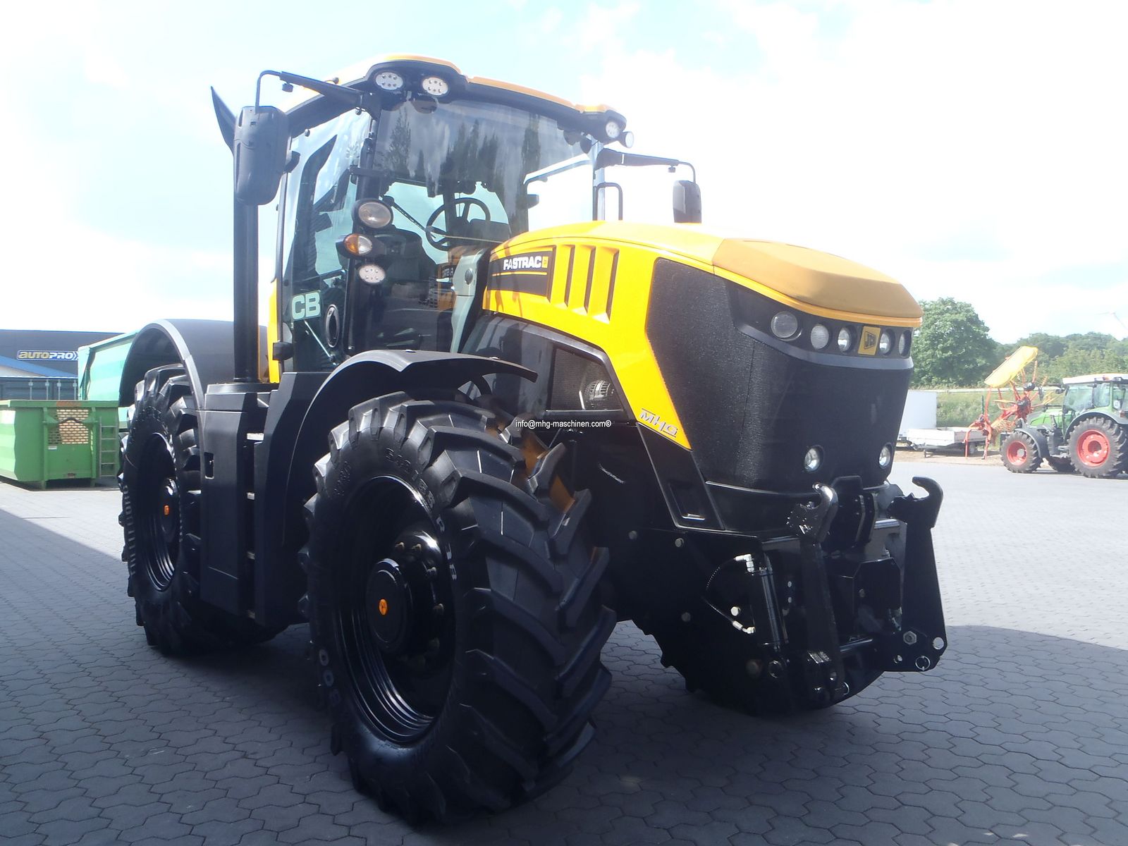 JCB 8330 1