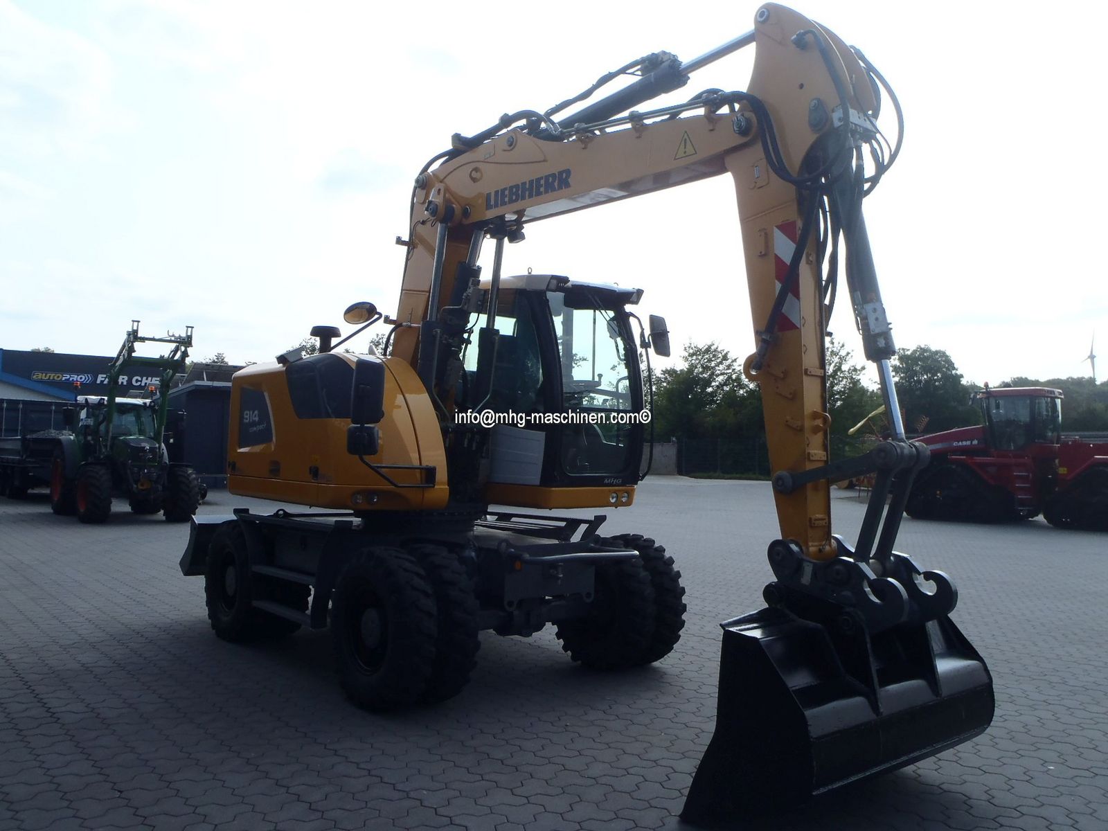 Liebherr A914 Compact 3