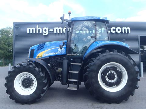 New Holland T8040