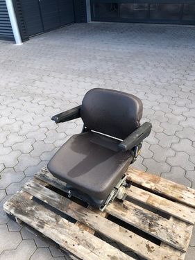 Sonstige MB Trac 800 Fahrersitz