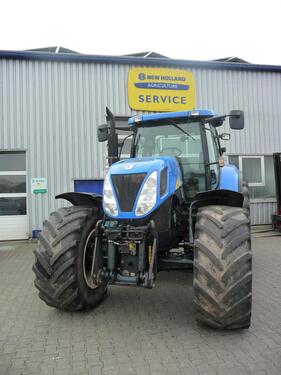 New Holland T7050