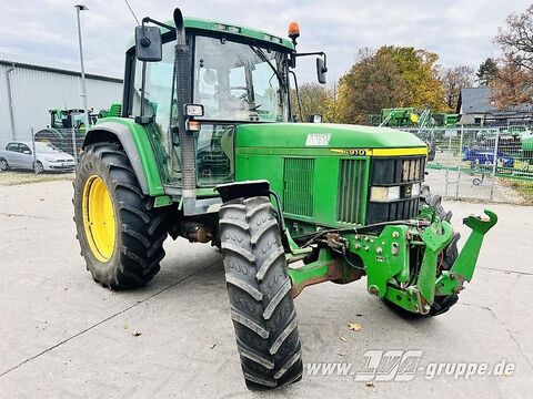 John Deere 6910 2