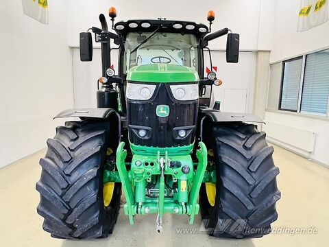 John Deere 6215R 3