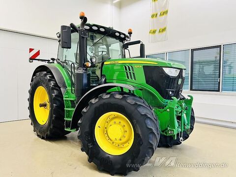 John Deere 6215R 2