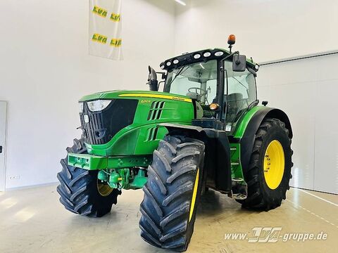 John Deere 6210R