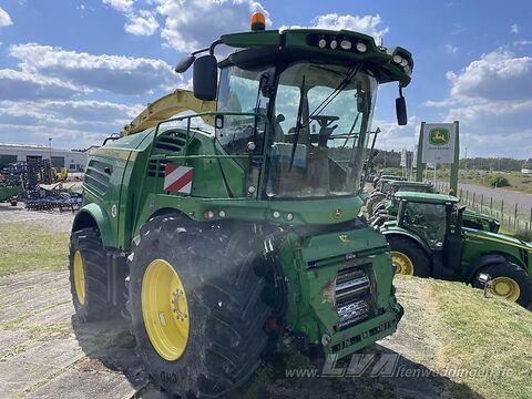 <strong>John Deere 8400</strong><br />