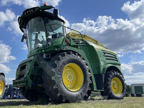 John Deere 8400 3