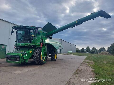 John Deere S770