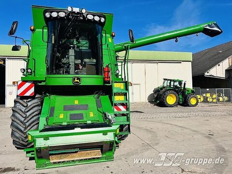 John Deere C670 3