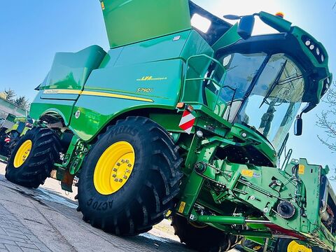 John Deere S790