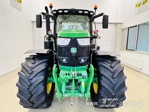 John Deere 6215R 3
