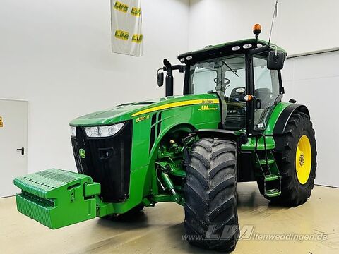 <strong>John Deere 8310R</strong><br />