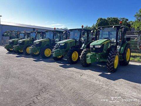 John Deere 5075E