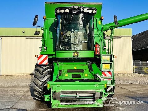 John Deere C670 2