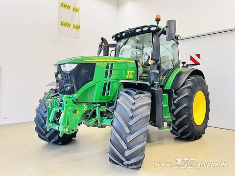 John Deere 6230R