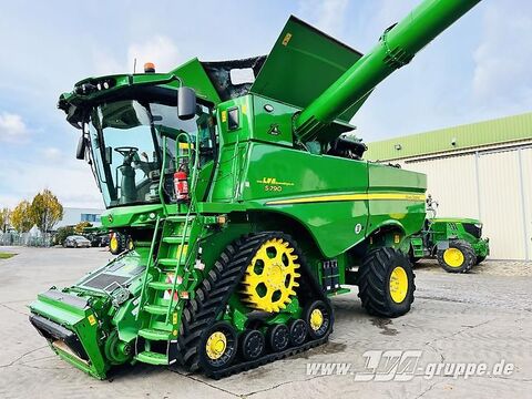 John Deere S790 2
