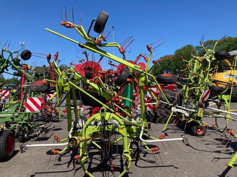 CLAAS Volto 800