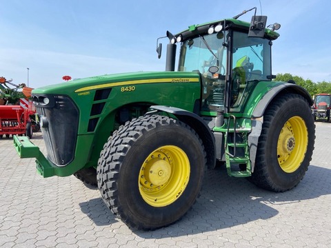John Deere 8430 Auto