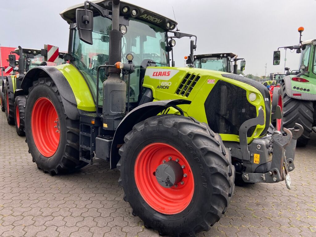 Claas Arion 650 CIS 1