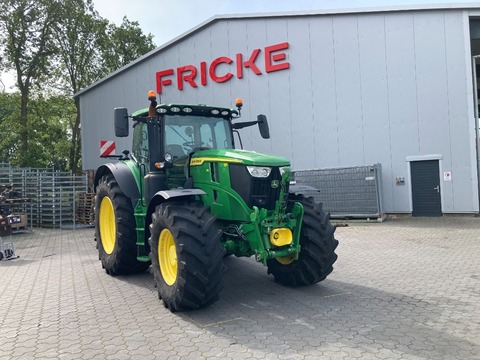 John Deere 6R215
