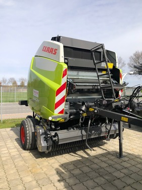 <strong>CLAAS Variant 480 RC</strong><br />