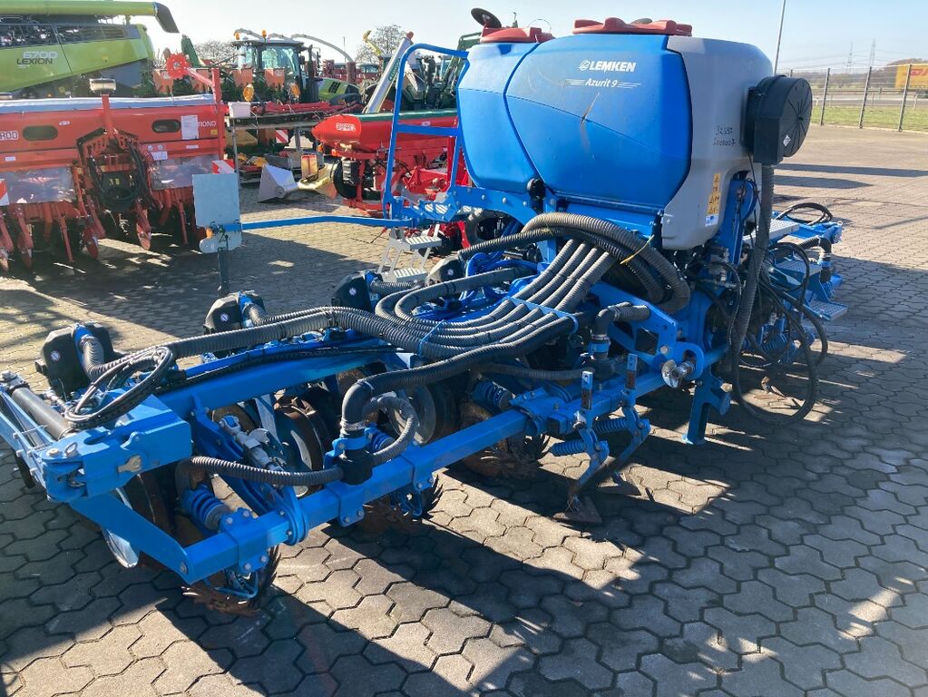Lemken Azurit 9 mit Fronttank 3