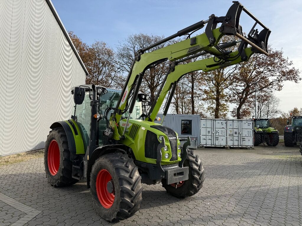 Claas Arion 420 CIS Panoramic 1