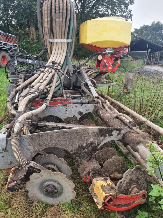 Väderstad CRX 625 mit APV PS 500 Streuer **Jahresendralley 3