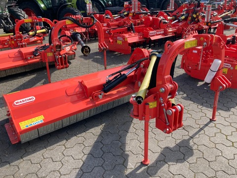 Maschio Giraffa XL 210 SE