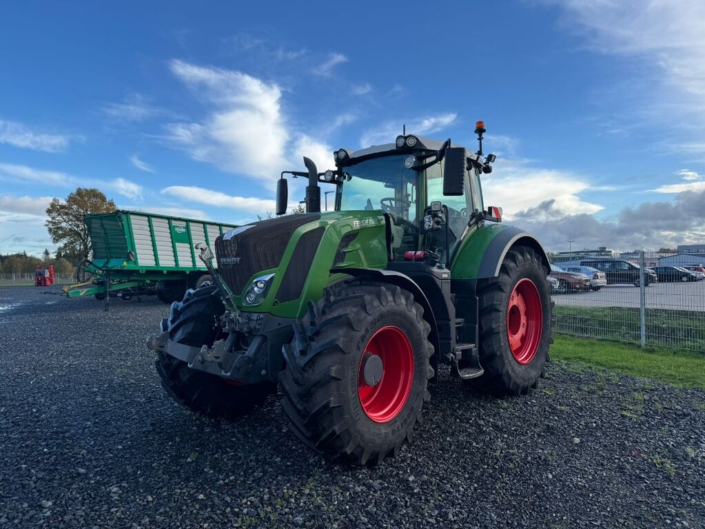 Fendt 828 Vario Profi Plus 1