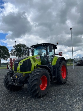 CLAAS Axion 810 CMAT