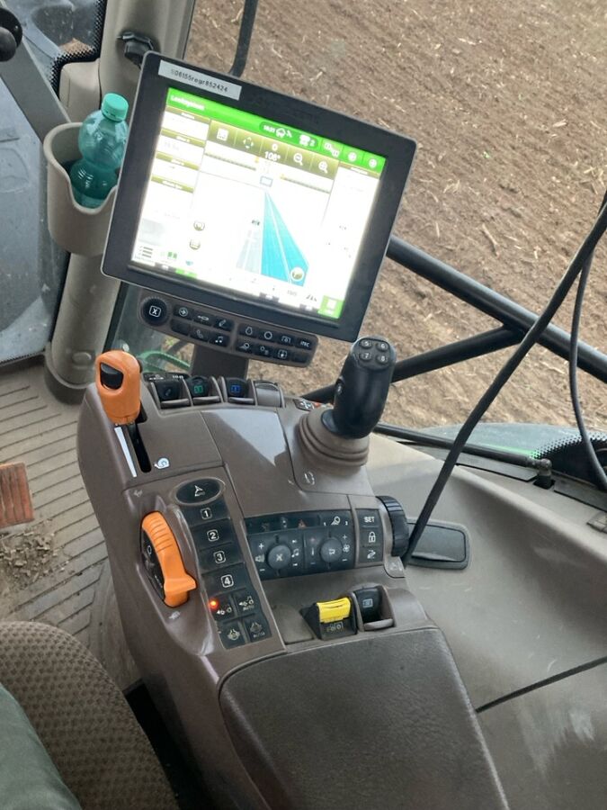 John Deere 6155 R **Black-Weeks** 1