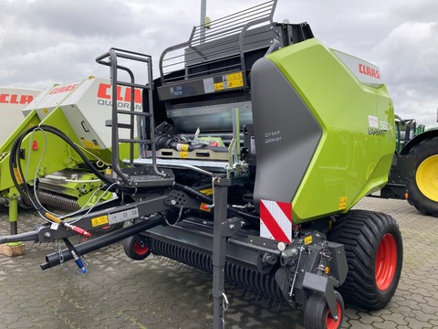 <strong>CLAAS Variant 560 RC</strong><br />
