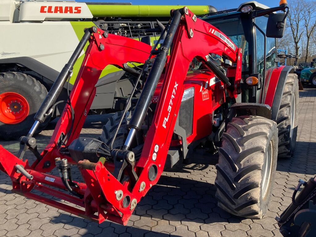 Massey Ferguson 4708 2